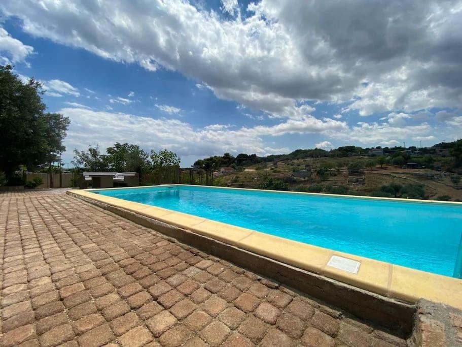 Summer House With A Pool Near Sea, Port & Airport Apartment Rafina  Exterior photo